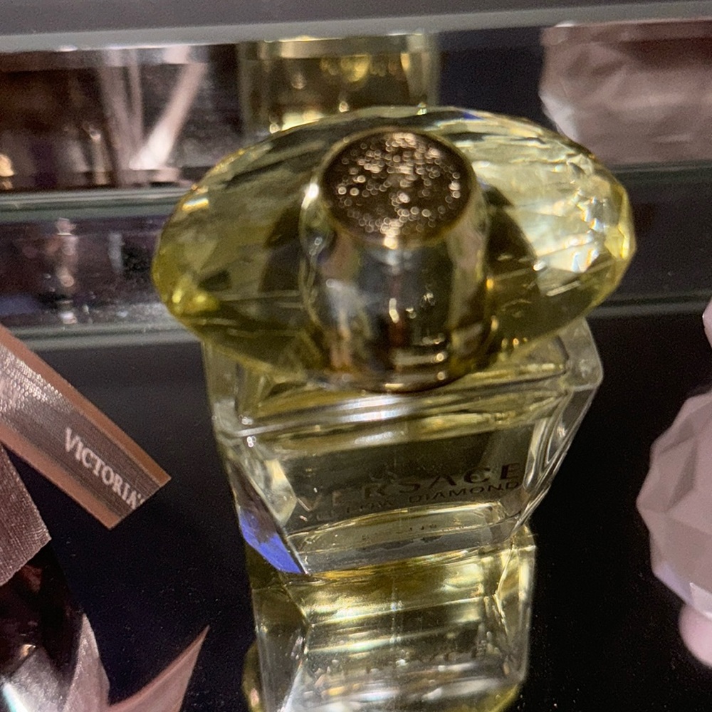 versace yellow diamond